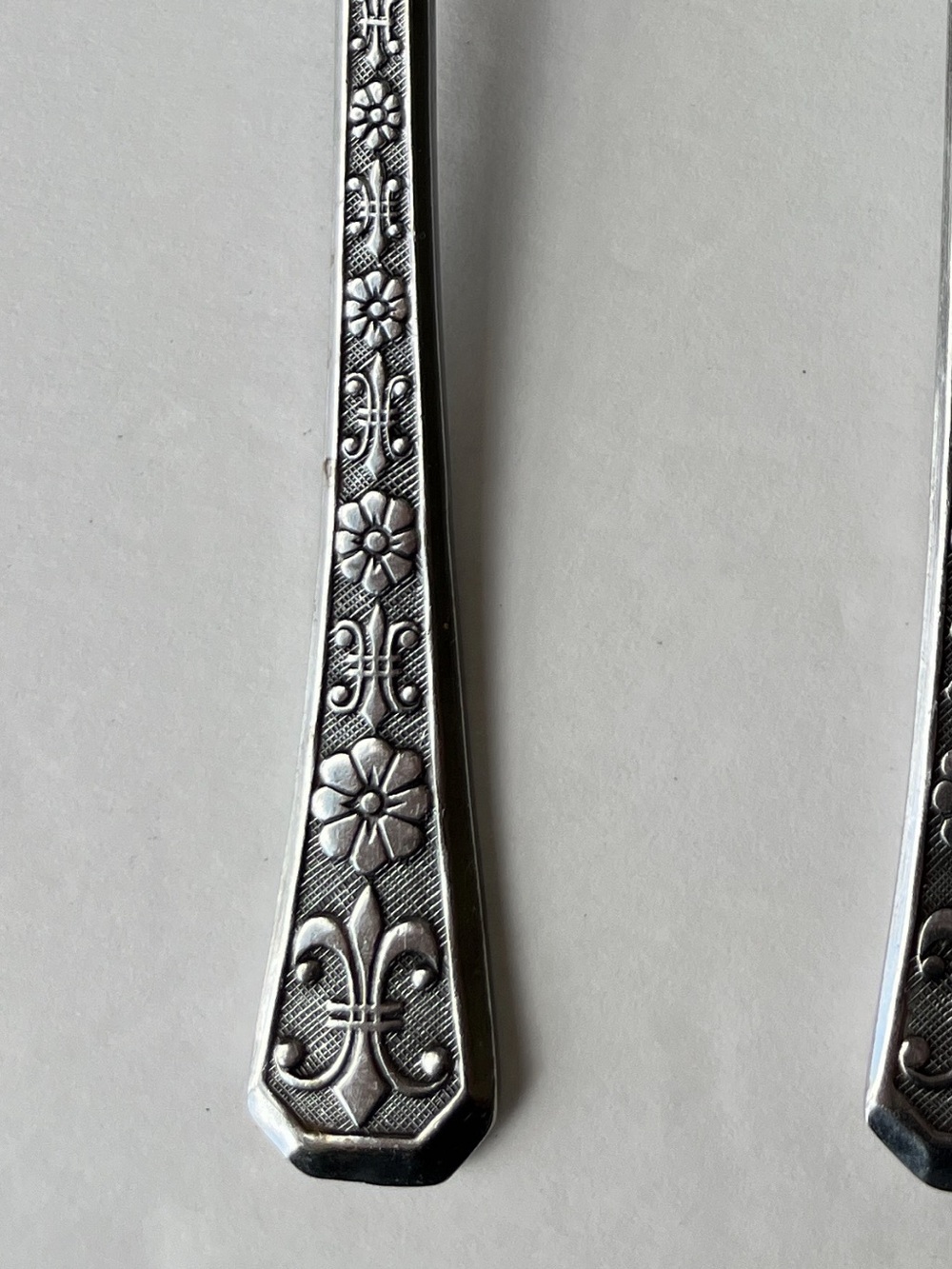 Interpur Florenz Fleur de Lis and 8 Petal Flower 3 Stainless Spoons Japan